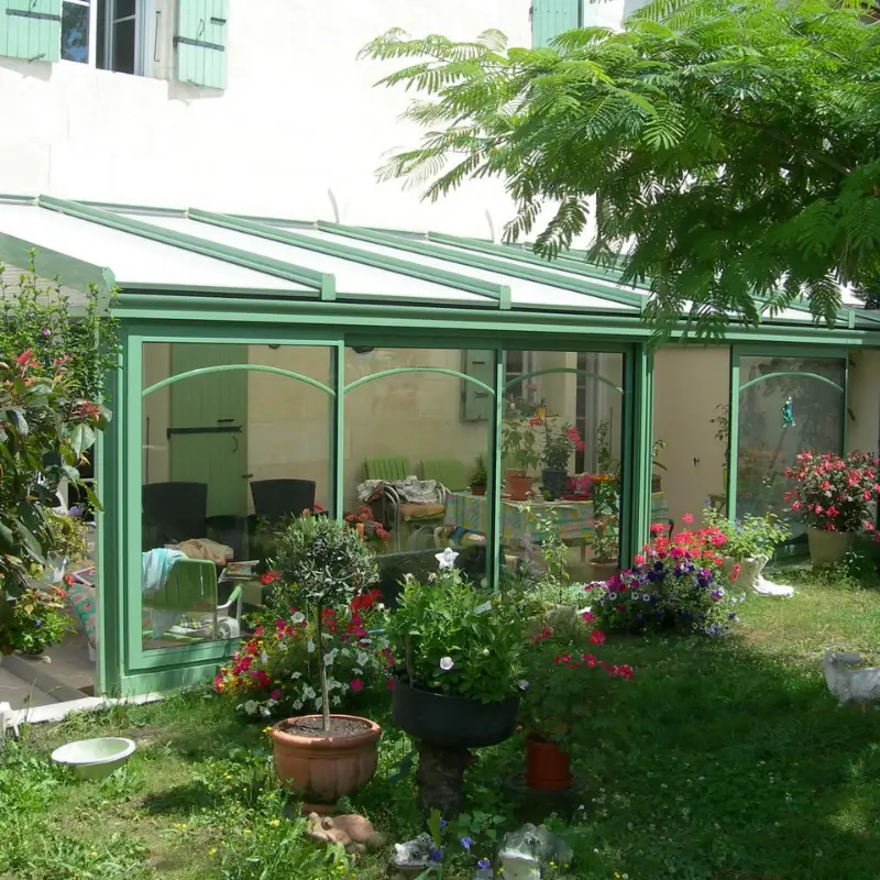 Store banne à Saintes