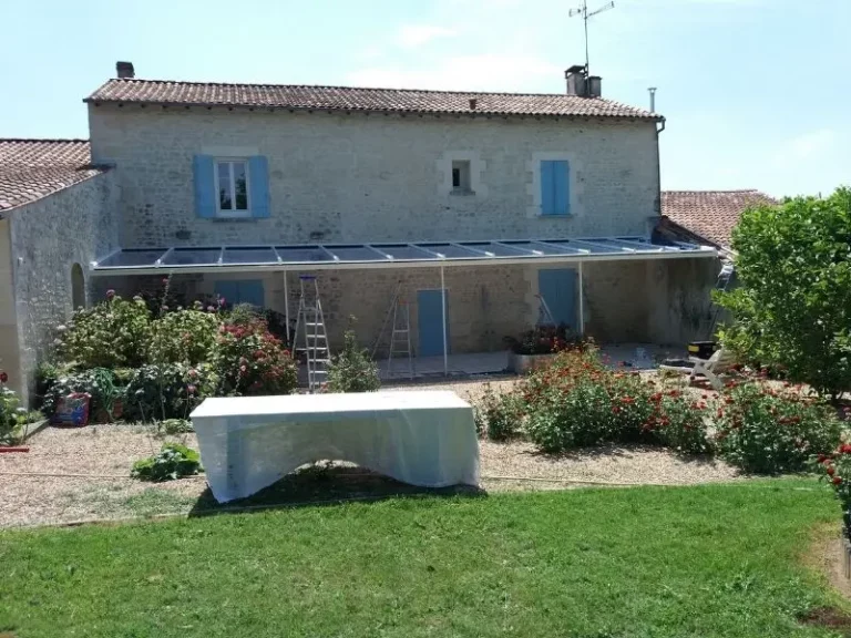 Store banne à Royan