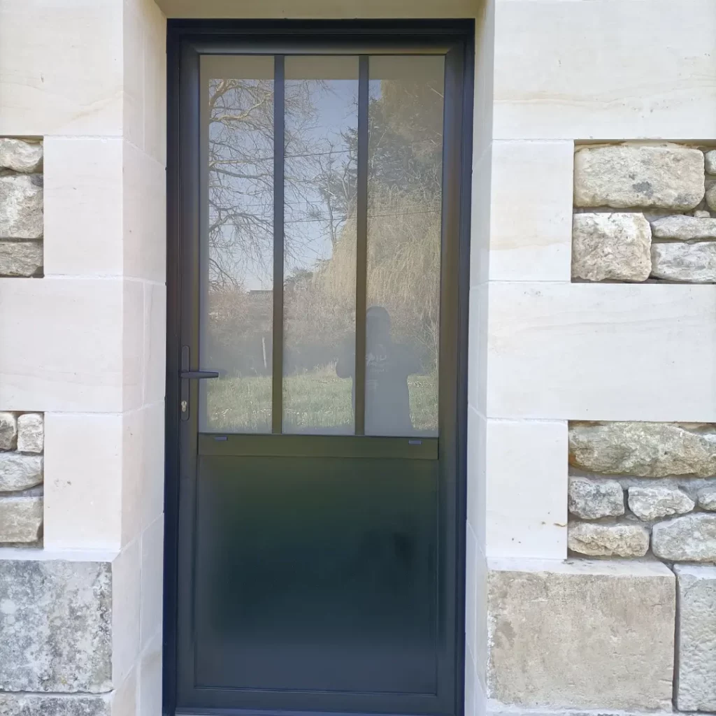Installation de portes et fenêtres à Cognac